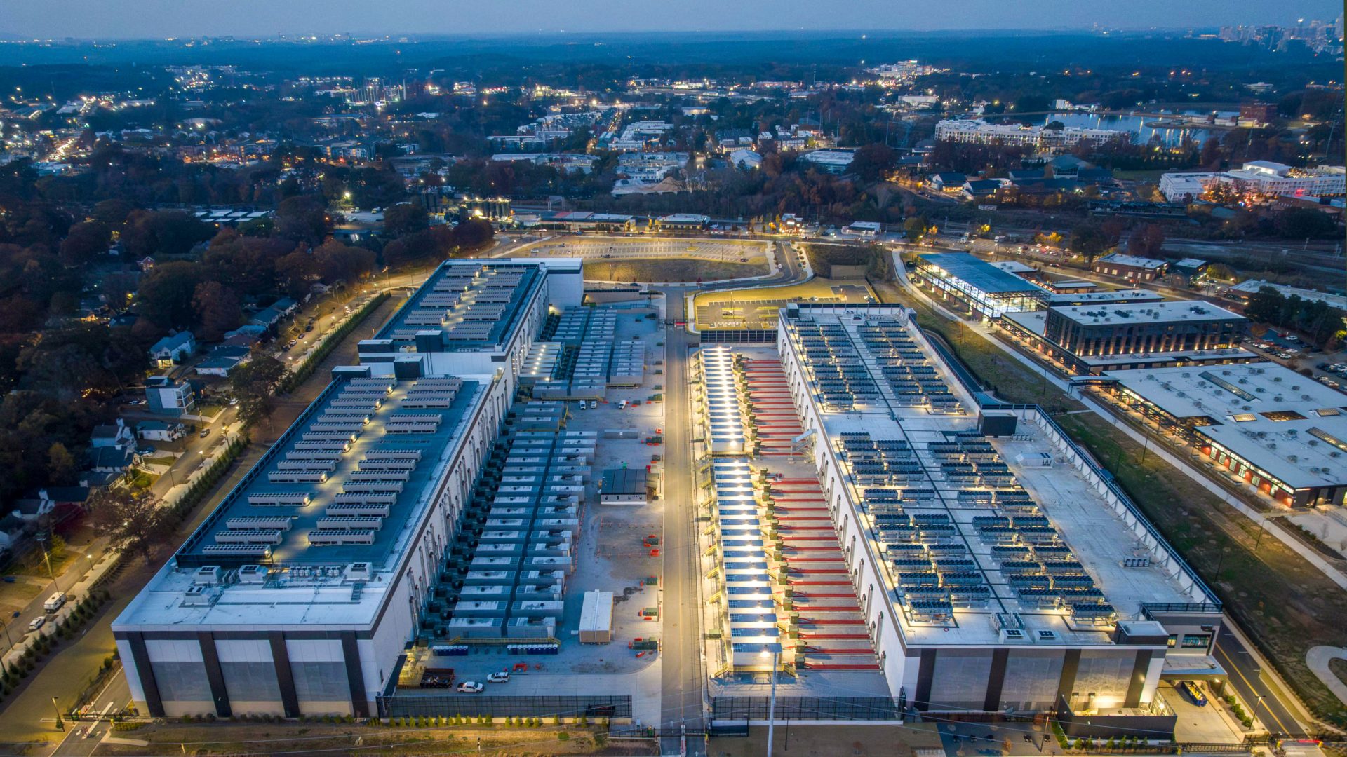 En este momento estás viendo 
<span class="bsf-rt-reading-time"><span class="bsf-rt-display-label" prefix="Tiempo de lectura"></span> <span class="bsf-rt-display-time" reading_time="1"></span> <span class="bsf-rt-display-postfix" postfix="mins"></span></span><!-- .bsf-rt-reading-time -->Los centros de datos son increíbles. Todo el mundo los odia.