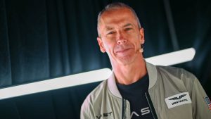 Lee más sobre el artículo 
<span class="bsf-rt-reading-time"><span class="bsf-rt-display-label" prefix="Tiempo de lectura"></span> <span class="bsf-rt-display-time" reading_time="1"></span> <span class="bsf-rt-display-postfix" postfix="mins"></span></span><!-- .bsf-rt-reading-time -->El astronauta entrena a turistas para volar en la primera estación espacial comercial del mundo