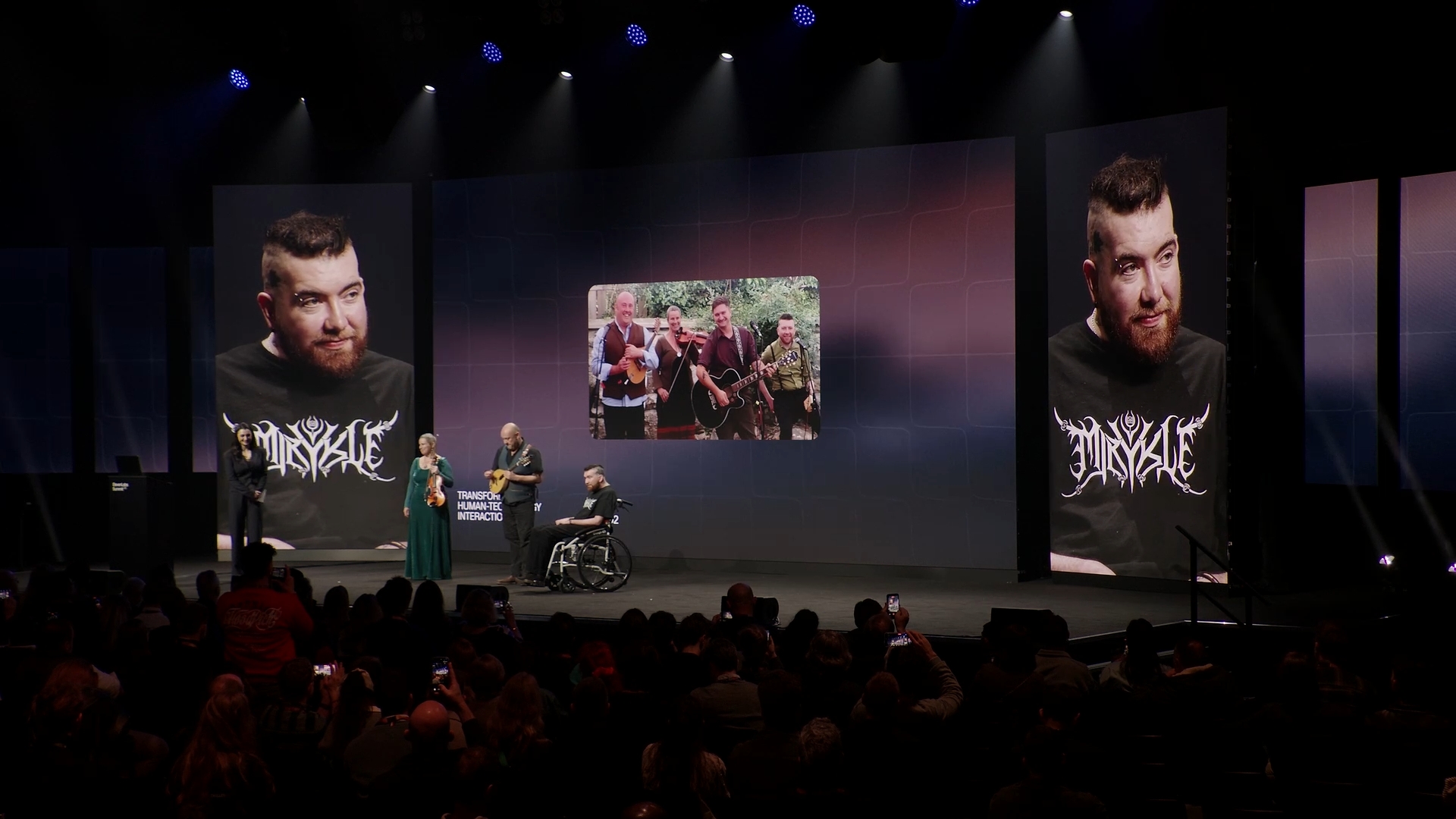 En este momento estás viendo 
<span class="bsf-rt-reading-time"><span class="bsf-rt-display-label" prefix="Tiempo de lectura"></span> <span class="bsf-rt-display-time" reading_time="1"></span> <span class="bsf-rt-display-postfix" postfix="mins"></span></span><!-- .bsf-rt-reading-time -->La ELA le robó la voz a este músico. AI lo dejó cantar de nuevo.